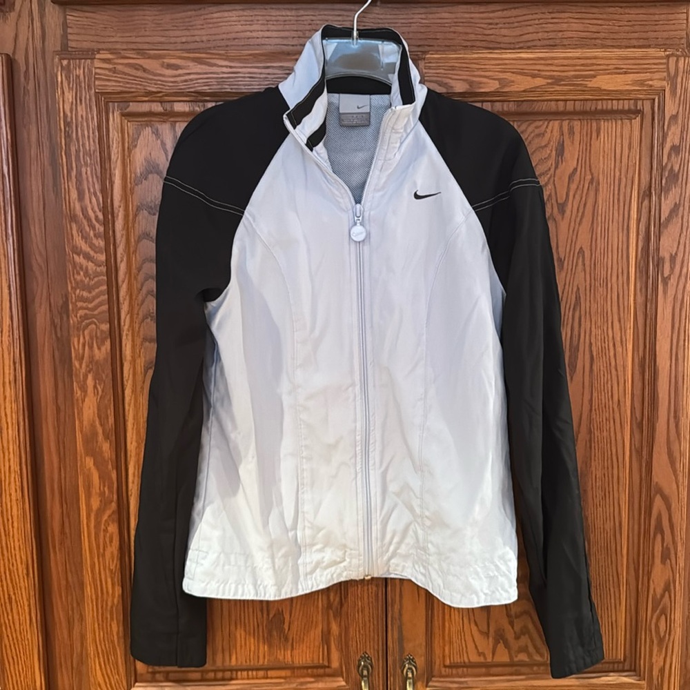 Nike warm up/ track jacket. Lightweight. EUC Size XS light blue & black